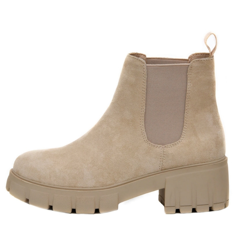2 For $15 ⭐️ Cushionaire Beige Suede Chunky Chelsea Boots, Size 6.5